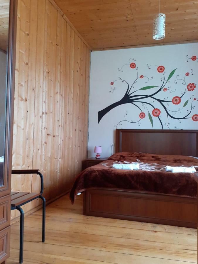 Marina'S Guest House Lentekhi Luaran gambar